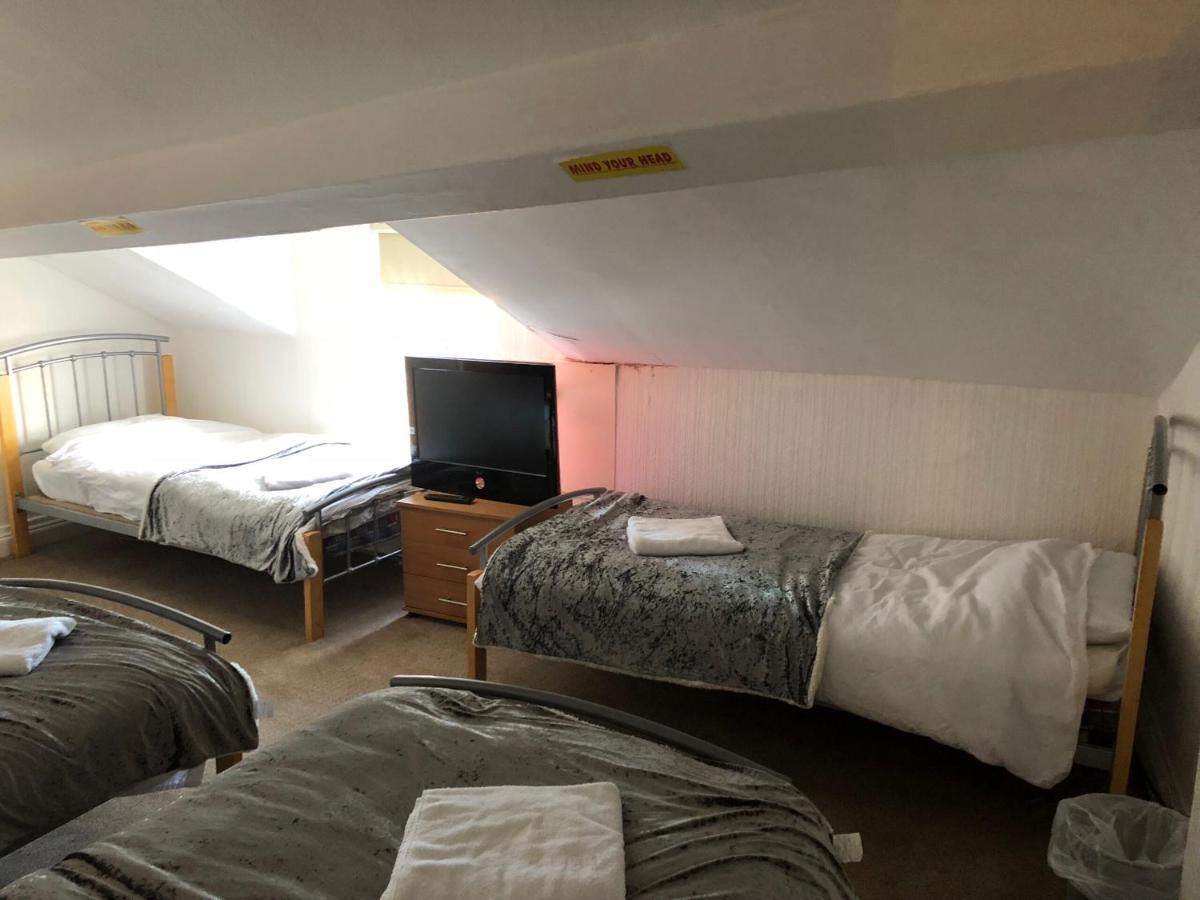 The Banjo Guesthouse Bootle  Δωμάτιο φωτογραφία